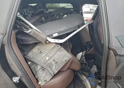 2022 BMW Ix xDrive50 z USA, uszkodzony, nr VIN WB523CF09NCK47835